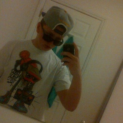 Profile Picture of KarlWeekeZy (@karl_weekes) on Twitter