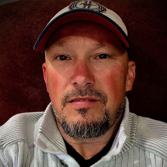 Profile Picture of Brian Wigley (@wiglb) on Poshmark