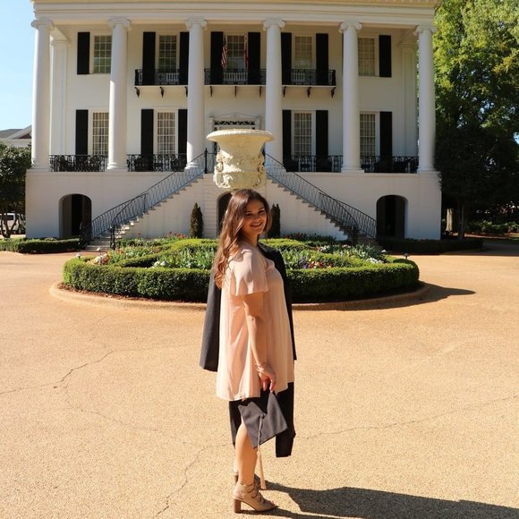 Nicole Ponzini - Poshmark Profile Picture of Nicole Ponzini (@nicoleponzini) on Poshmark