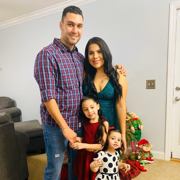 Profile Picture of Ada torres Roberto latorre (@tlatenchi8) on Poshmark