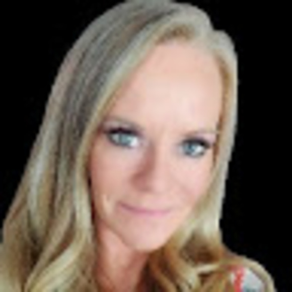 Profile Picture of Chris Marion (@chrismarion02) on Poshmark