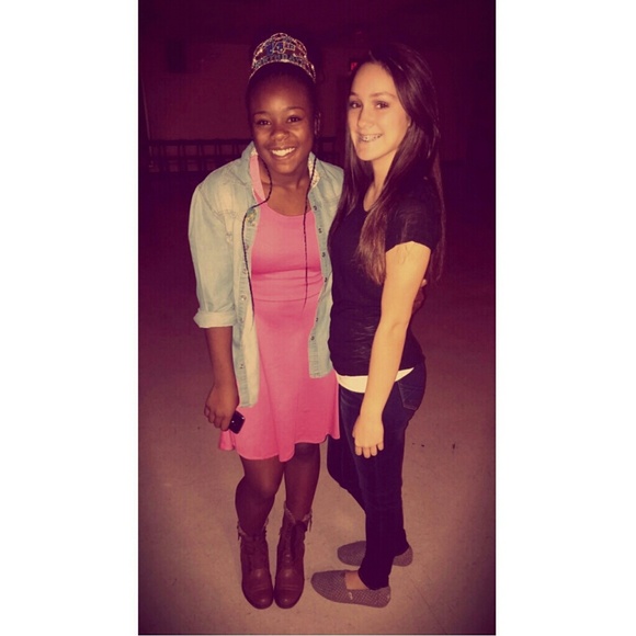 Kiersen Loggins - Poshmark Profile Picture of Kiersen Loggins (@kierstenloggins) on Poshmark