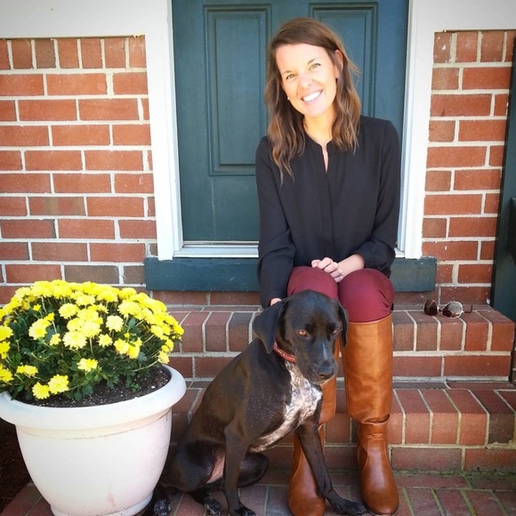 Profile Picture of Victoria Drewry (@vdrewry) on Poshmark