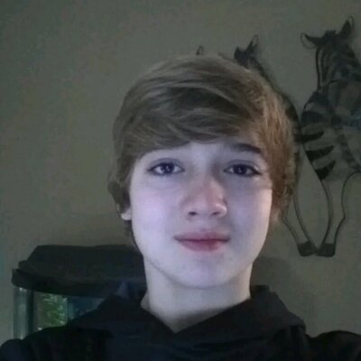 Profile Picture of Kenneth Hanson (@kennethhanson13) on Twitter