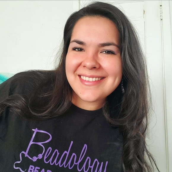 Profile Picture of Amanda Mathews (@amandamathew967) on Poshmark