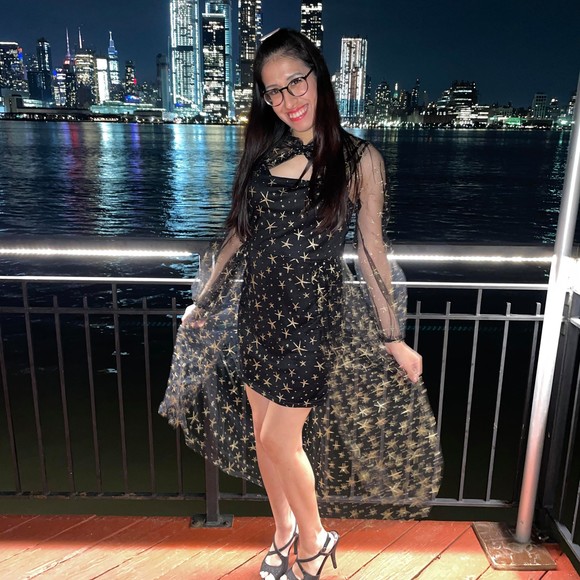 Profile Picture of Kathereen Pablo (@kitkatswiftie13) on Poshmark