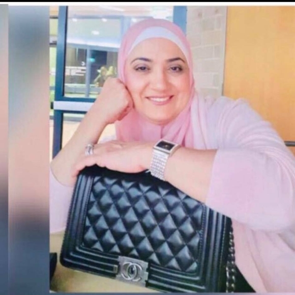 Profile Picture of Nahida Hamdan (@nahidahamdan) on Poshmark