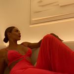 Profile Picture of Danielle Levinson (@daniellesbubble) on Instagram