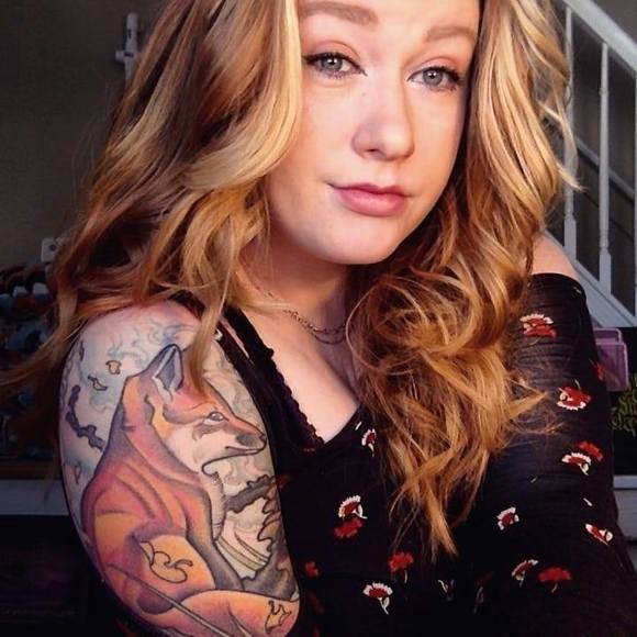 Profile Picture of Aminda Clark (@amindaclark) on Poshmark