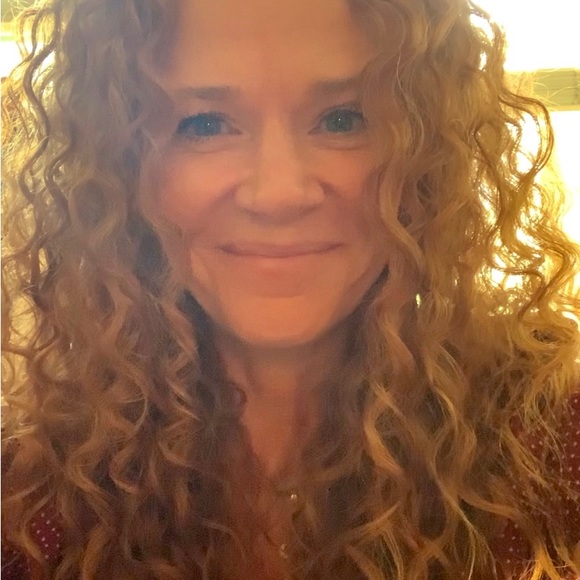 Profile Picture of Katherine Willis (@ravenmcm71) on Poshmark