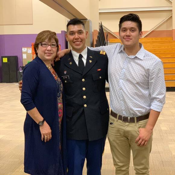 Kevin De paz - Poshmark Profile Picture of Kevin De paz (@kvndpz) on Poshmark