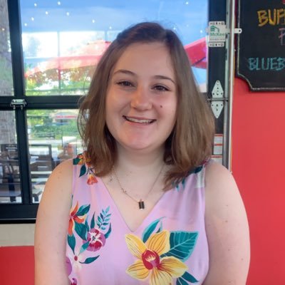 Profile Picture of Mackenzie Murray (@MsMurrayMath) on Twitter