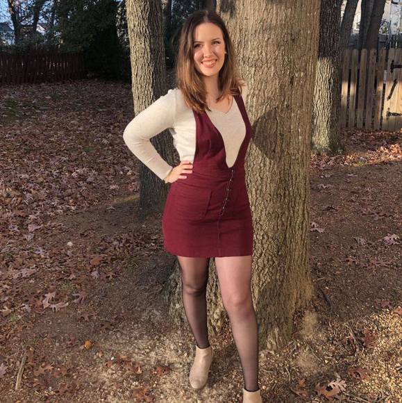 Emma Pallotti - Poshmark Profile Picture of Emma Pallotti (@emmapallotti) on Poshmark