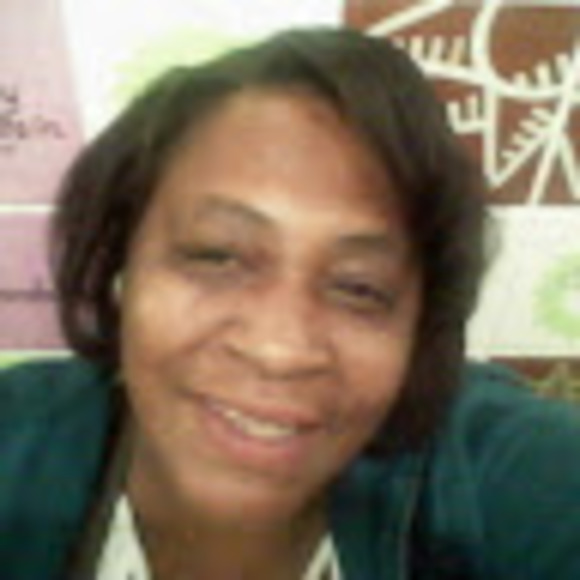 Profile Picture of Yolanda Mitchell (@yolandamitch762) on Poshmark