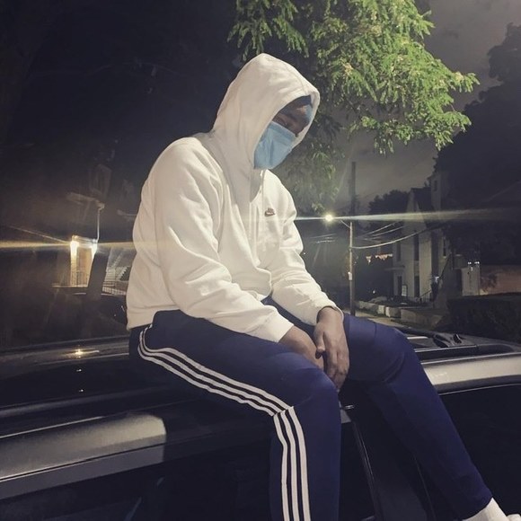 Profile Picture of Christopher Fitzgerald (@christhefish132) on Poshmark