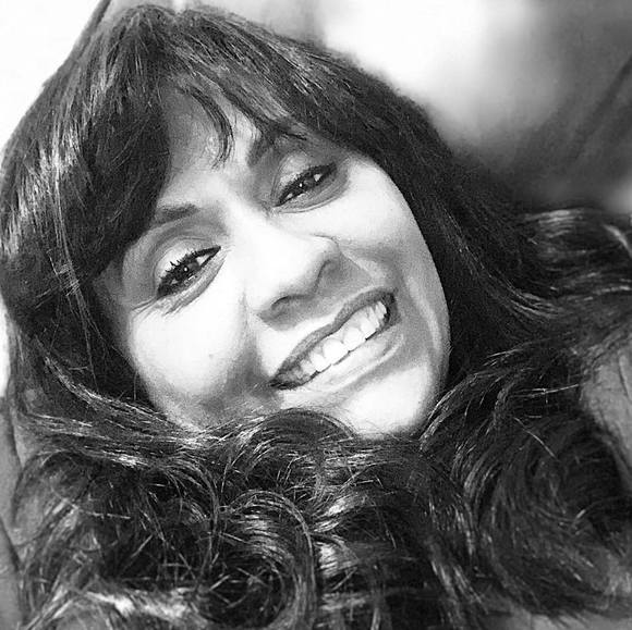 Profile Picture of Katia Bezinque (@katiabezinque) on Poshmark