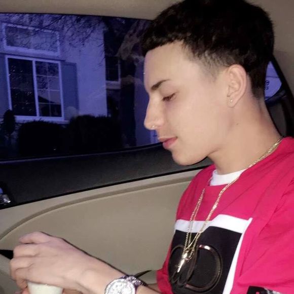 Profile Picture of Christopher Emde (@emderrs) on Poshmark