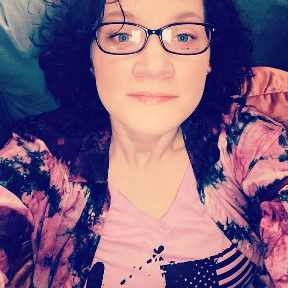 Profile Picture of Molly Garvey (@mollystarshines) on Poshmark