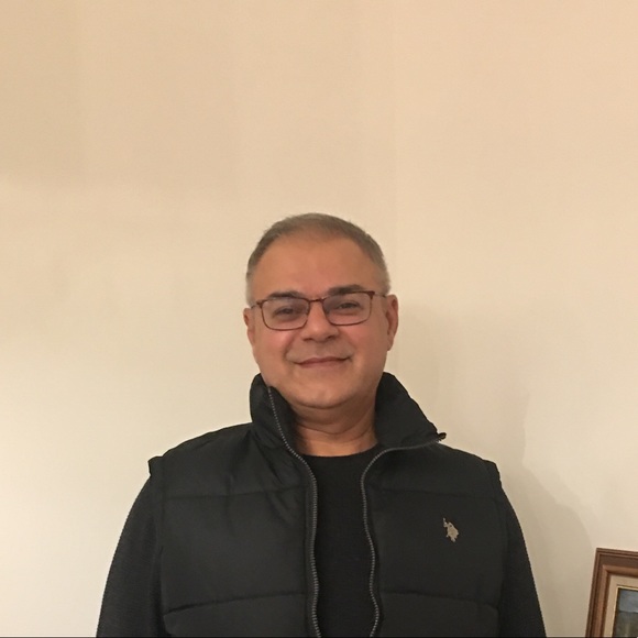 Profile Picture of Saad Al qaysi (@sqaysi) on Poshmark