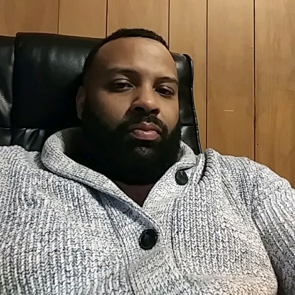 Profile Picture of Terry Pryor (@tpryor28) on Poshmark
