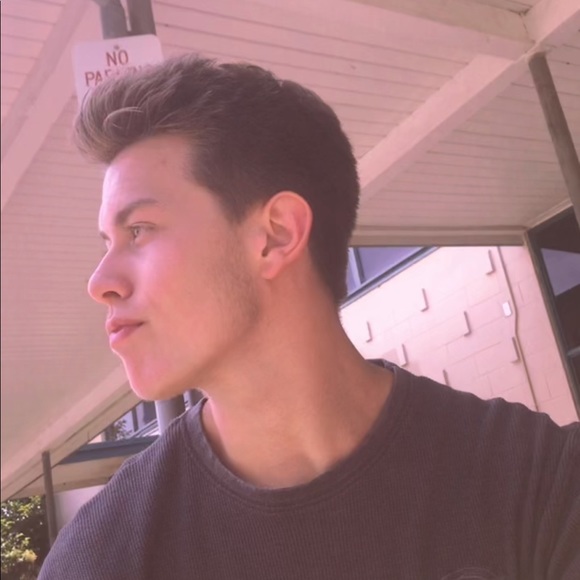 Profile Picture of Jacob Morton (@scarnur) on Poshmark