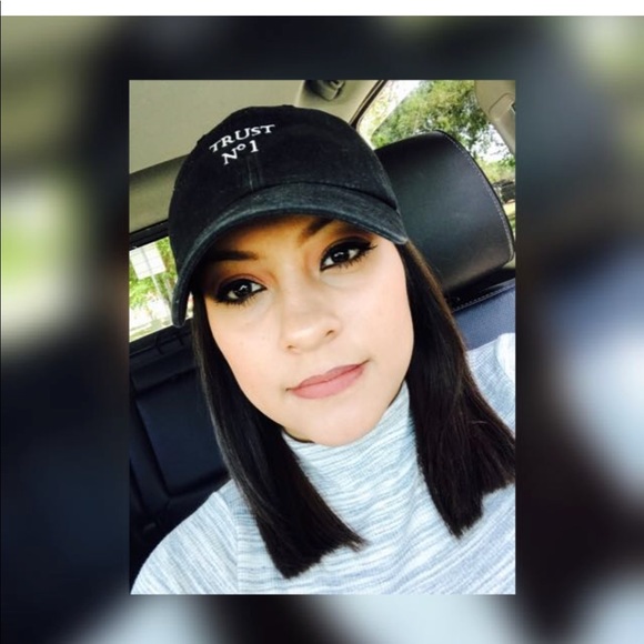 Profile Picture of Nancy Guzman (@nancyguzman0617) on Poshmark