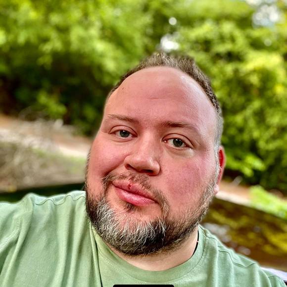 Profile Picture of Thomas Mcguire (@tsmcgui) on Poshmark