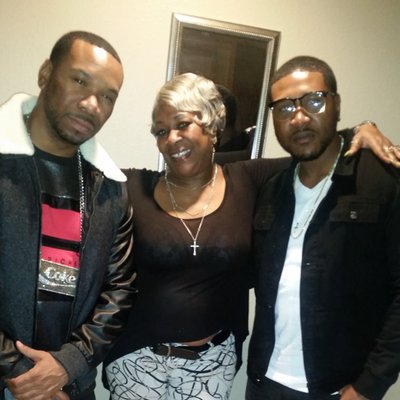 Profile Picture of Debra Knox (@Debraknox19) on Twitter