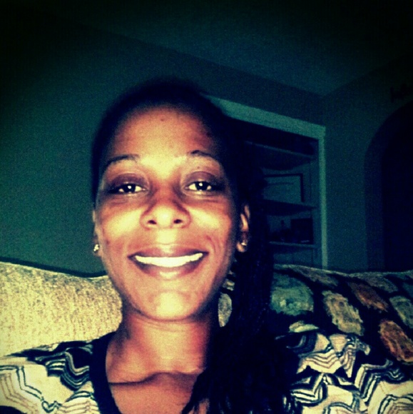 Profile Picture of Katrina Crawford (@twinkletrina) on Poshmark