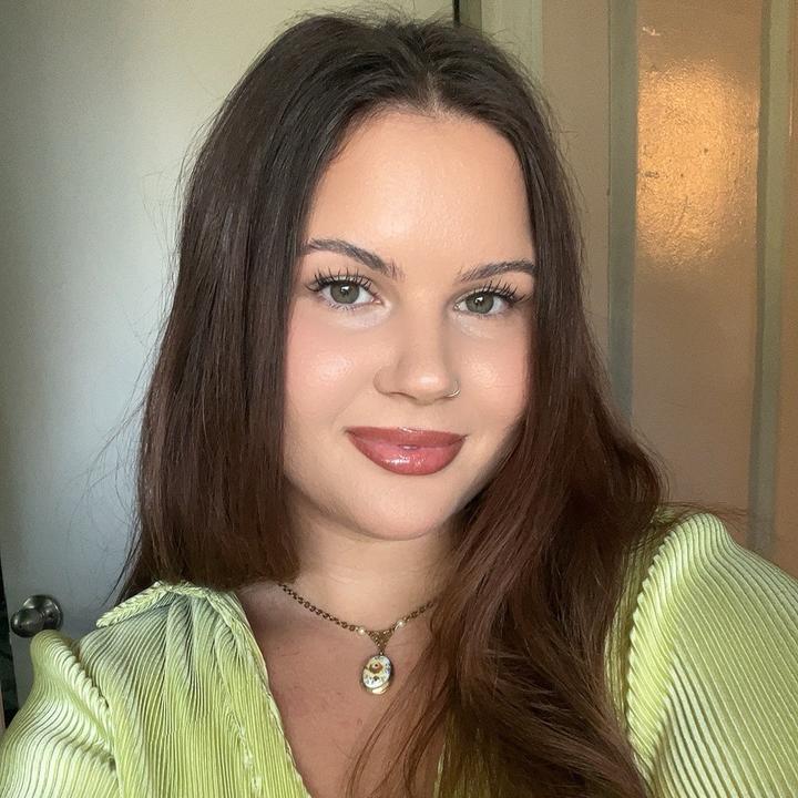 Profile Picture of chrystal (@chrystalharr) on Tiktok