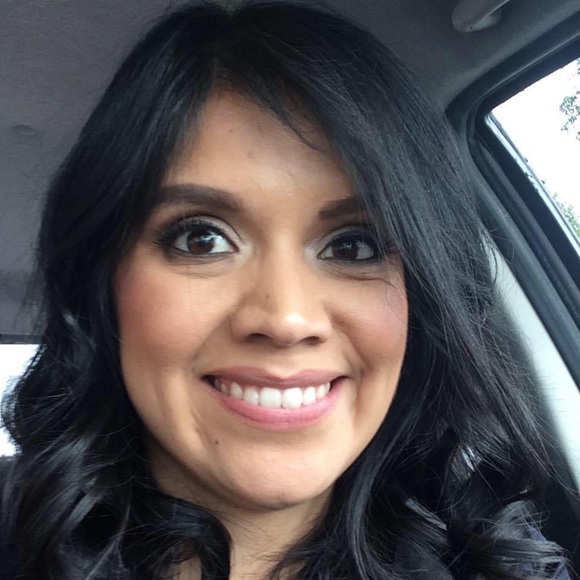 Profile Picture of Lucy Rivas (@luciagaribay984) on Poshmark