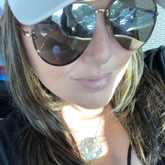 Profile Picture of Lauren Stelmacki (@lstelmacki) on Poshmark