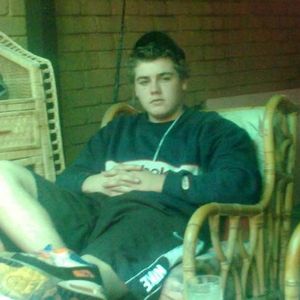 Profile Picture of Jake One (@felndot) on Myspace