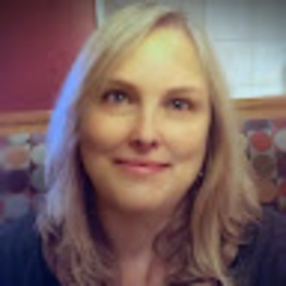 Profile Picture of Tracy Sprowls (@tracy_sprowls) on Poshmark