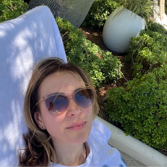 Profile Picture of Suzanne Malamud (@suzannemalamud) on Poshmark