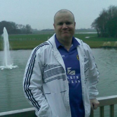 Steven Broadbent - Twitter Profile Picture of Steven Broadbent (@steleedsleeds) on Twitter
