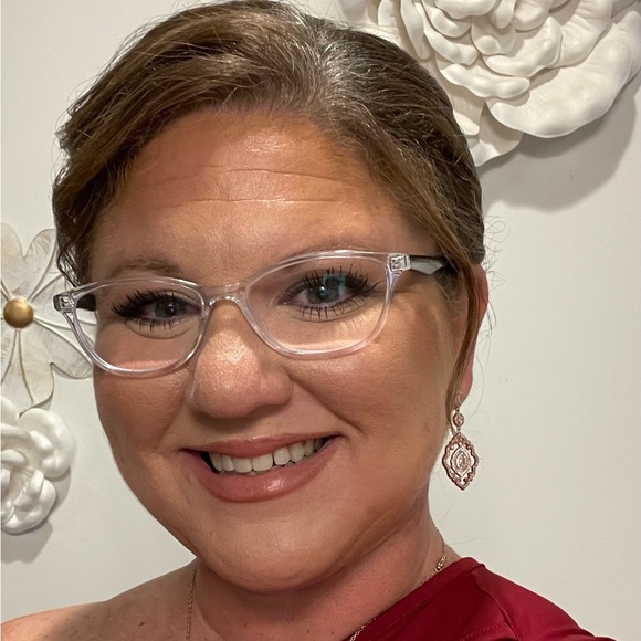 Kasie Frisard - Poshmark Profile Picture of Kasie Frisard (@kasiefrisard83) on Poshmark