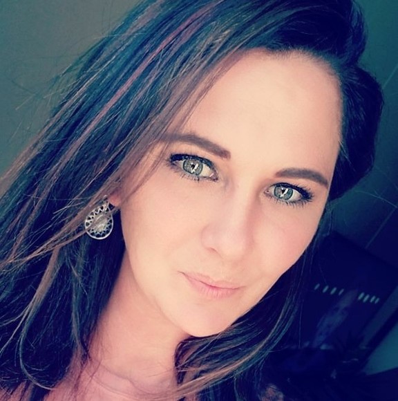 Profile Picture of Stephanie Smetzer crotts (@sas123) on Poshmark