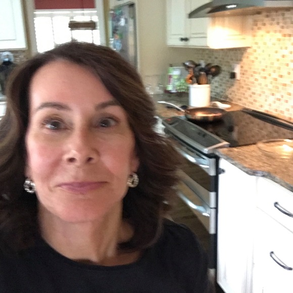 Profile Picture of Kathy Jordan (@kathyjordan138) on Poshmark