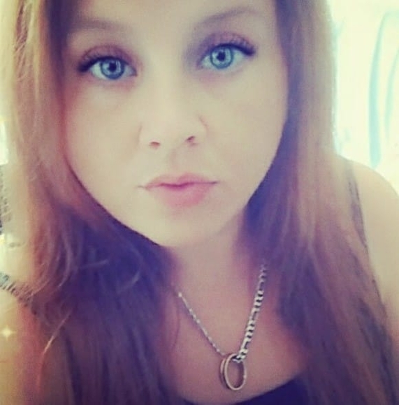 Profile Picture of Christina Hutchings (@royalluv87) on Poshmark
