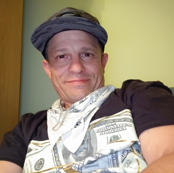 Profile Picture of Richard Betsill (@kb69420) on Poshmark