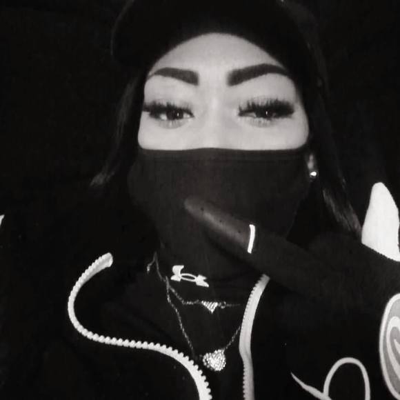 Profile Picture of Leatrice Thomas (@leatricep) on Poshmark