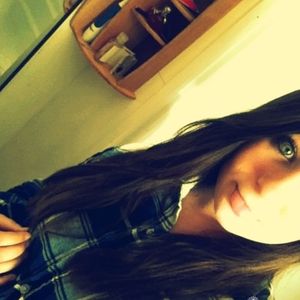 Profile Picture of Sammy Ryan (@callmehgiraffe) on Myspace