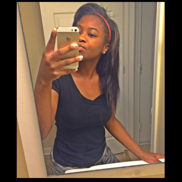 Profile Picture of Dashawna Dudley (@dashawnad) on Poshmark