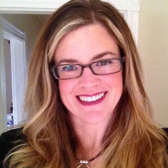 Profile Picture of Carrie Layte (@cariml8) on Poshmark