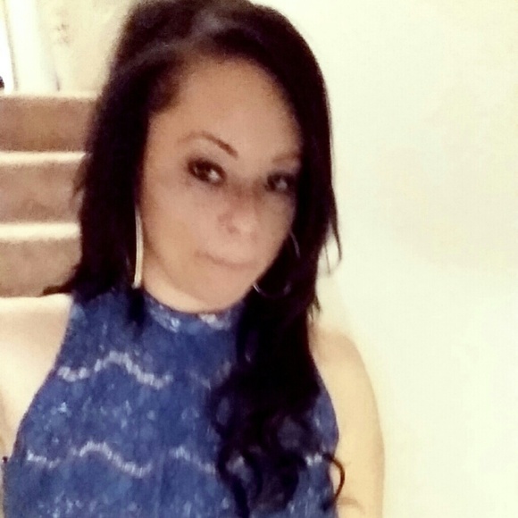 Profile Picture of Melissa Kocis (@mkocis) on Poshmark