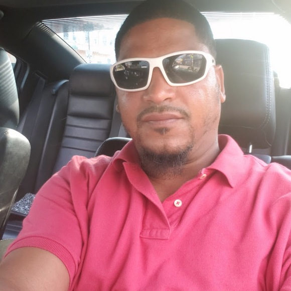 Profile Picture of Gilbert Acevedo (@gilbertaceve958) on Poshmark