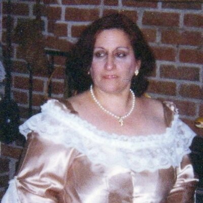 Profile Picture of Anne Lauharn (@TheRefugeNY) on Twitter