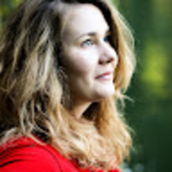 Profile Picture of Jeri Hoover (@jerihoover) on Poshmark