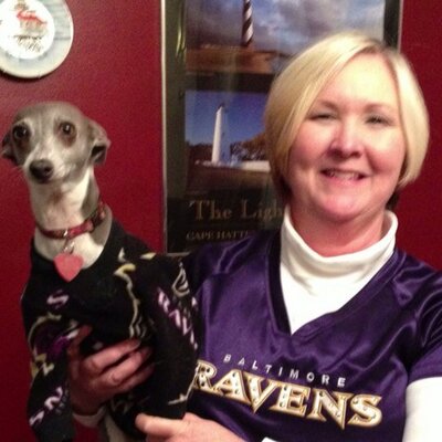 Profile Picture of Pam Smiley (@ClogrPam) on Twitter